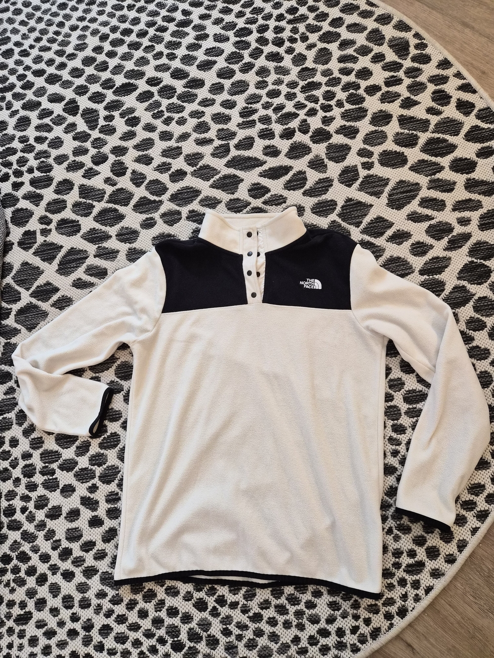 The North Face Denali White and Black Snap-Front Fleece Pullover